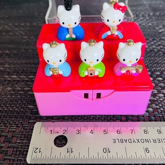 Hello Kitty Vintage Hinamatsuri Plastic Set - Picture 4 of 11